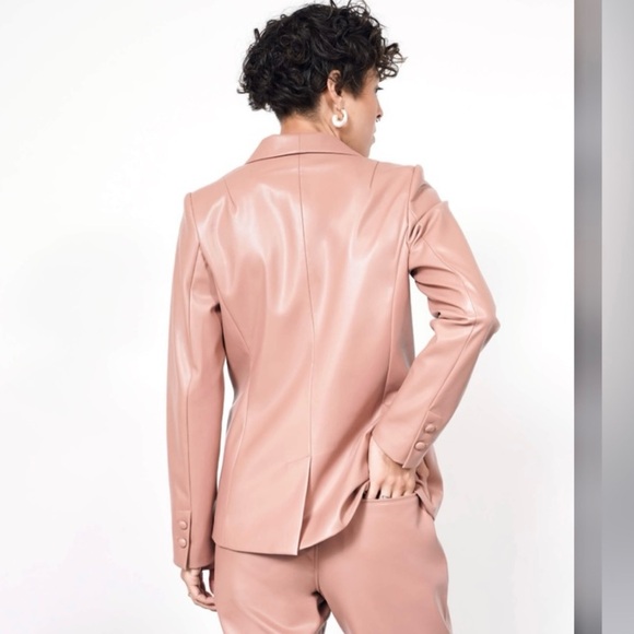 NWT Wildfang Soft Empower Vegan Leather Tux Blazer - Picture 7 of 14